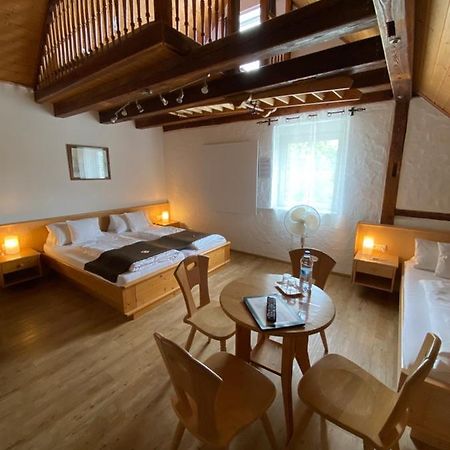 Gastehaus Spoth Hotel Руст Екстериор снимка