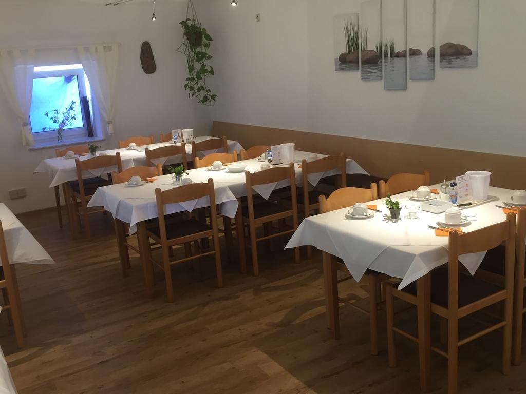Gastehaus Spoth Hotel Руст Екстериор снимка