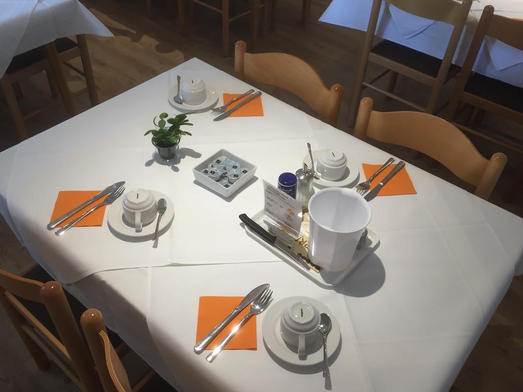 Gastehaus Spoth Hotel Руст Стая снимка